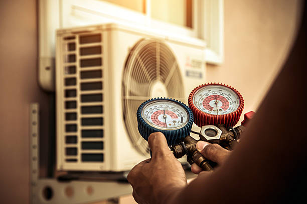 Professional Hvac technician working in Perth Amboy, NJ